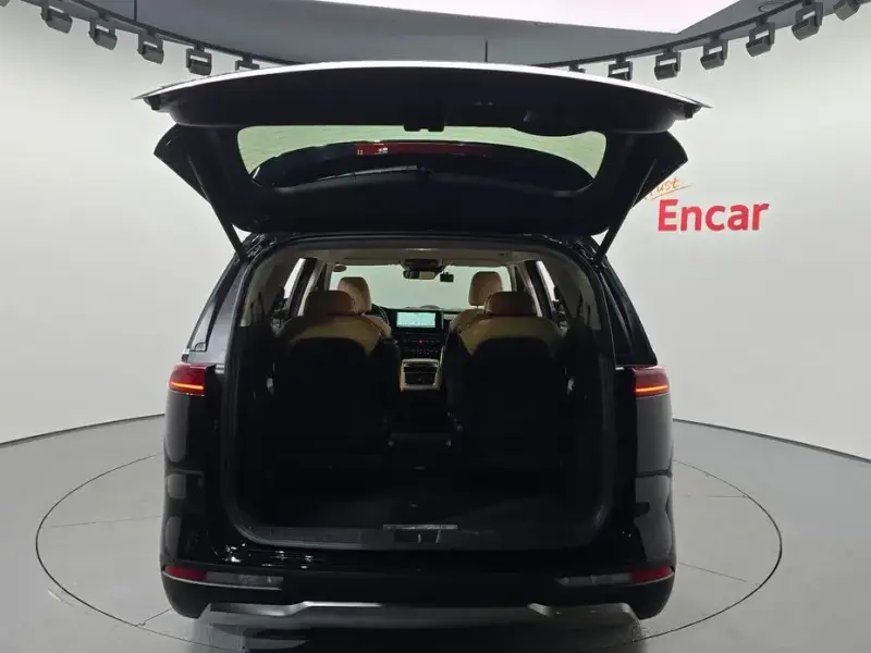 2023 Kia Carnival с пробегом 60 779 км