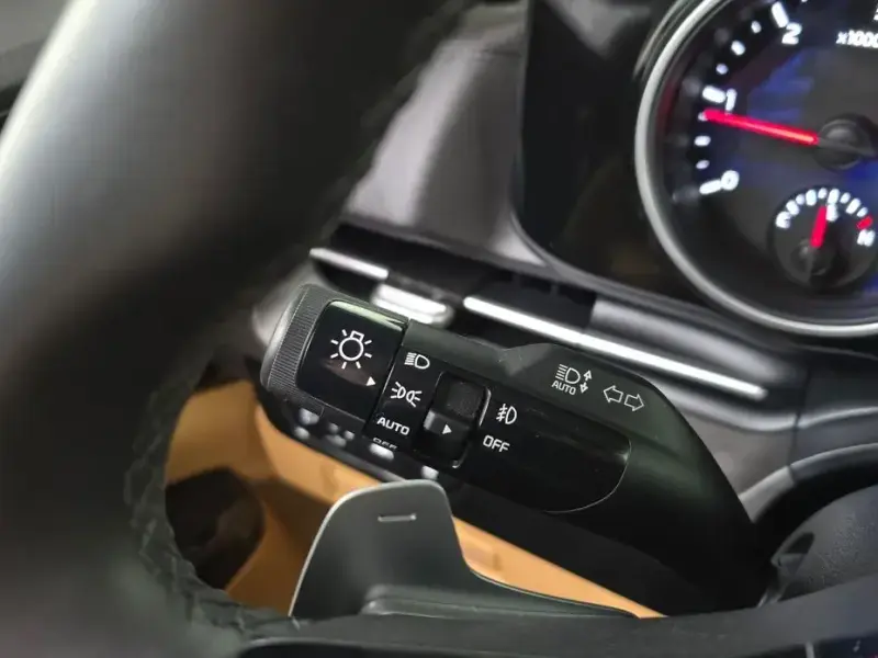 2023 Kia Carnival с пробегом 60 779 км