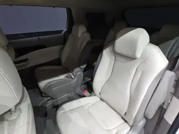 2022 Kia Carnival с пробегом 144 917 км