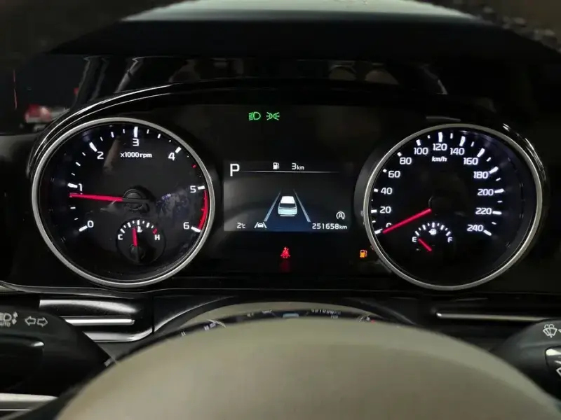 2022 Kia Carnival с пробегом 251 658 км