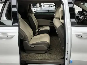 2022 Kia Carnival с пробегом 251 658 км