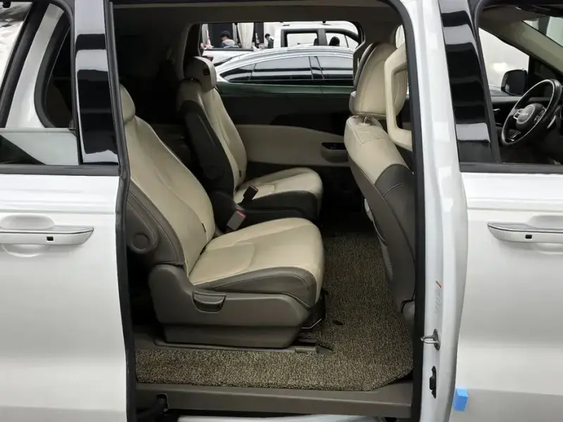 2022 Kia Carnival с пробегом 251 658 км