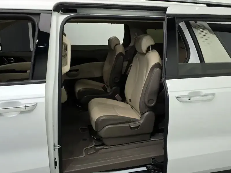 2021 Kia Carnival с пробегом 117 703 км
