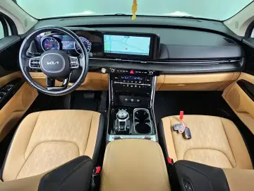 2022 Kia Carnival с пробегом 61 332 км