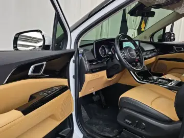 2022 Kia Carnival с пробегом 61 332 км