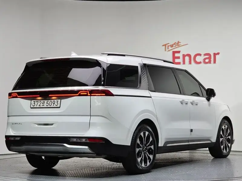 2022 Kia Carnival с пробегом 120 535 км