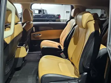 2022 Kia Carnival с пробегом 96 681 км