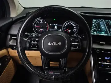 2022 Kia Carnival с пробегом 106 280 км