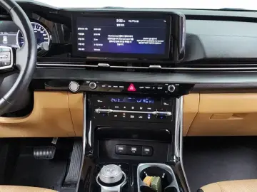 2021 Kia Carnival с пробегом 142 534 км