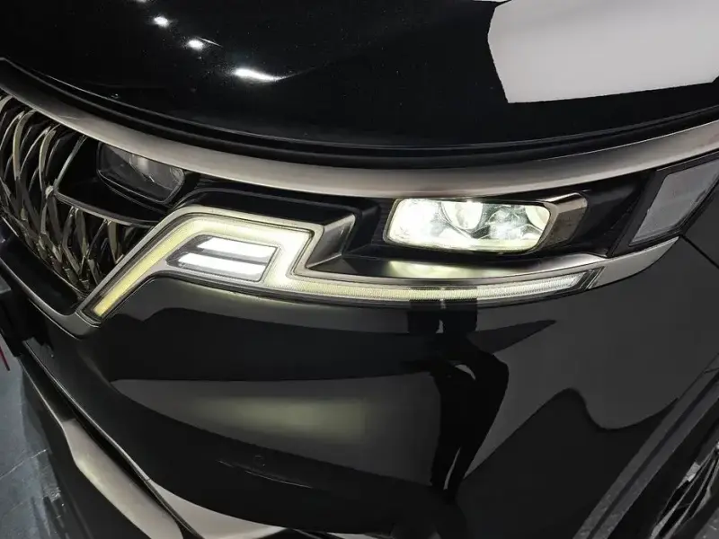 2022 Kia Carnival с пробегом 106 280 км