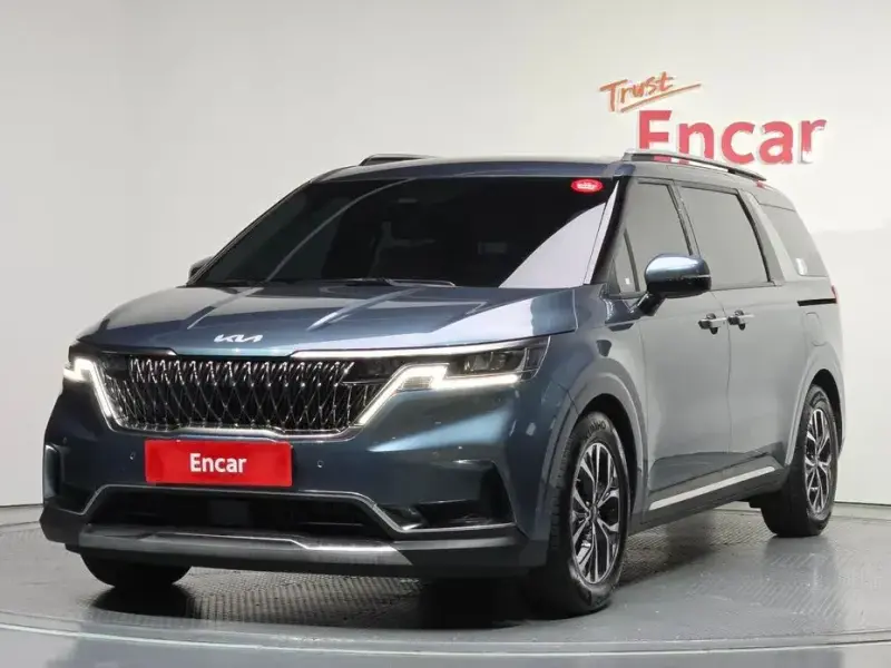 2022 Kia Carnival с пробегом 83 678 км