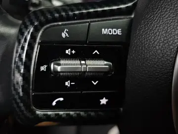 2022 Kia Carnival с пробегом 106 280 км