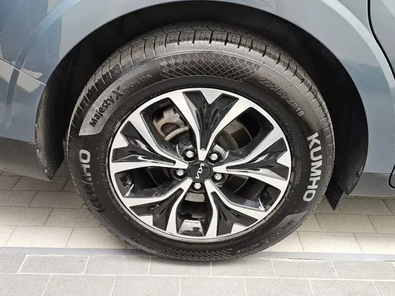 2022 Kia Carnival с пробегом 83 678 км