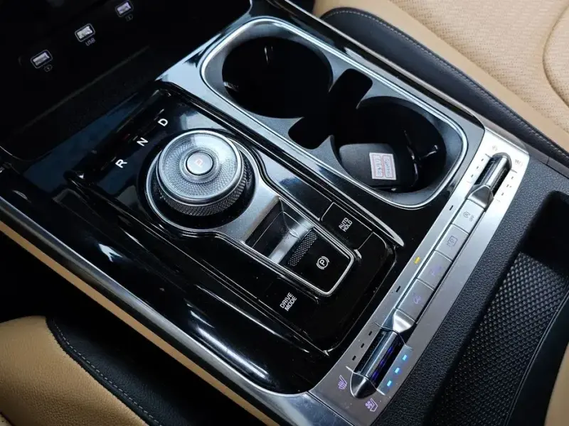 2022 Kia Carnival с пробегом 83 678 км