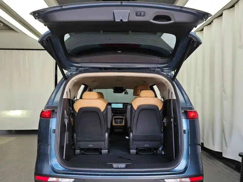 2022 Kia Carnival с пробегом 83 678 км