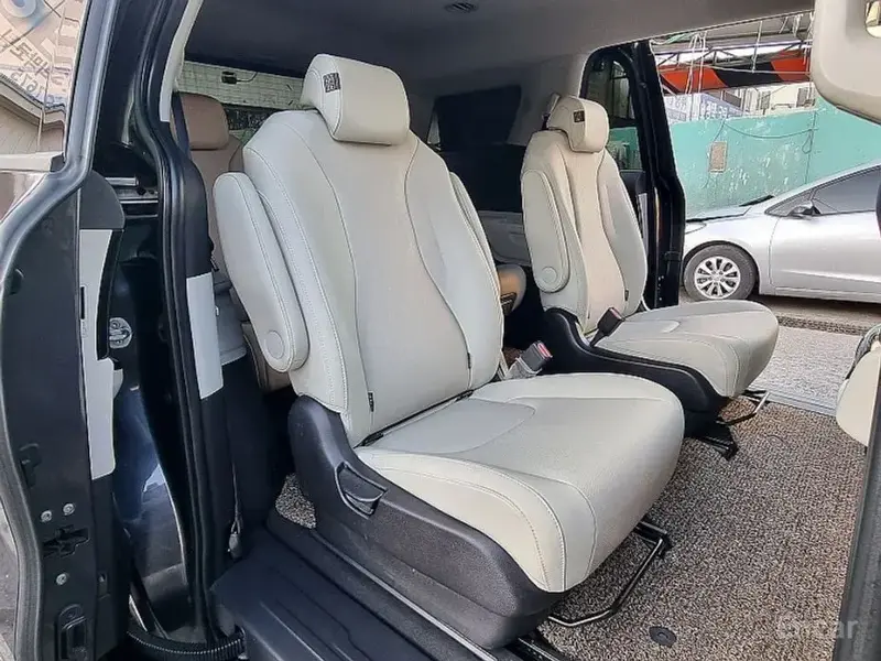 2021 Kia Carnival с пробегом 180 916 км