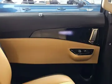 2022 Kia Carnival с пробегом 83 678 км