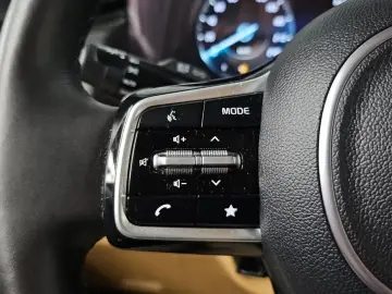 2022 Kia Carnival с пробегом 83 678 км
