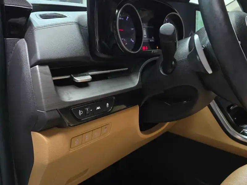 2022 Kia Carnival с пробегом 98 234 км