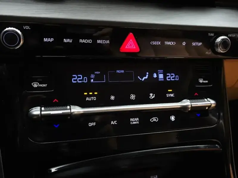 2022 Kia Carnival с пробегом 98 234 км
