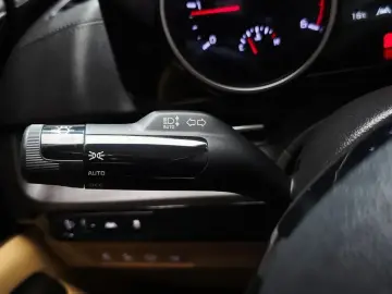 2022 Kia Carnival с пробегом 98 234 км