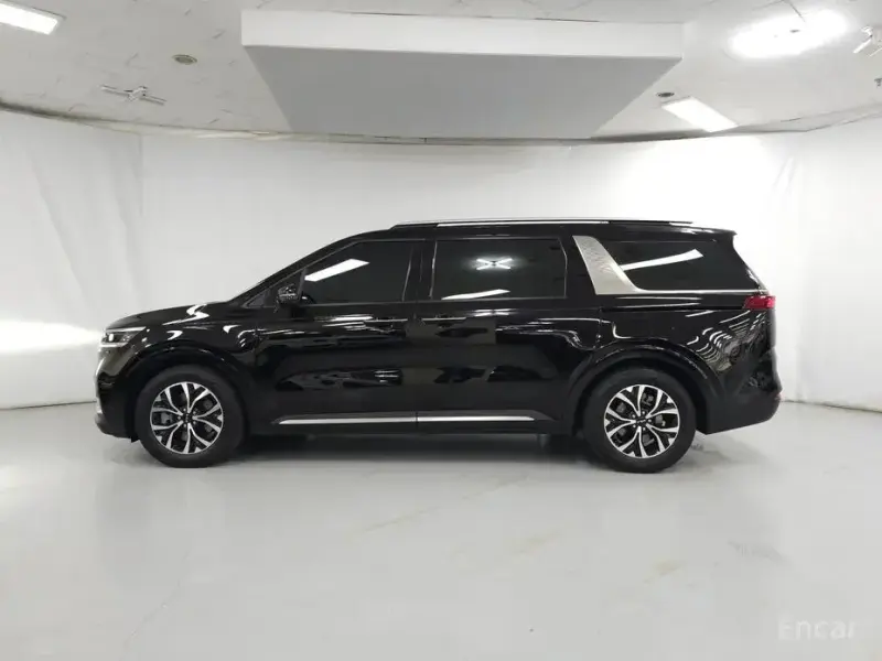 2022 Kia Carnival с пробегом 106 277 км