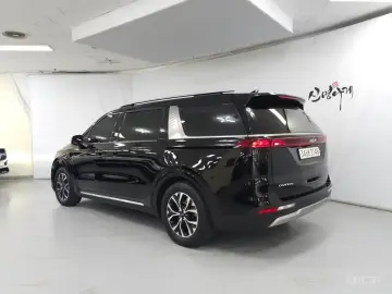 2022 Kia Carnival с пробегом 106 277 км