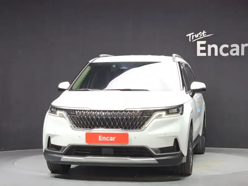 2022 Kia Carnival с пробегом 87 605 км