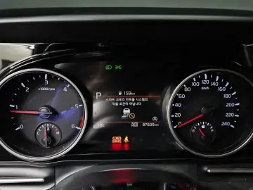 2022 Kia Carnival с пробегом 87 605 км