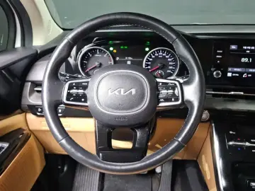 2022 Kia Carnival с пробегом 87 605 км