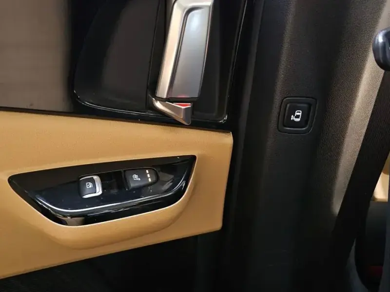 2022 Kia Carnival с пробегом 87 605 км