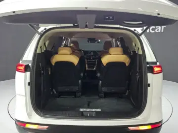 2022 Kia Carnival с пробегом 87 605 км