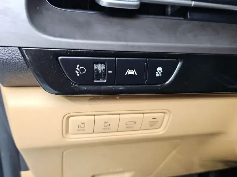 2022 Kia Carnival с пробегом 87 605 км