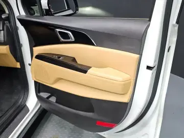 2022 Kia Carnival с пробегом 87 605 км