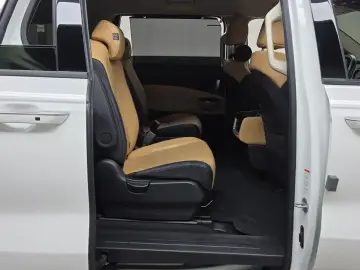 2022 Kia Carnival с пробегом 107 186 км