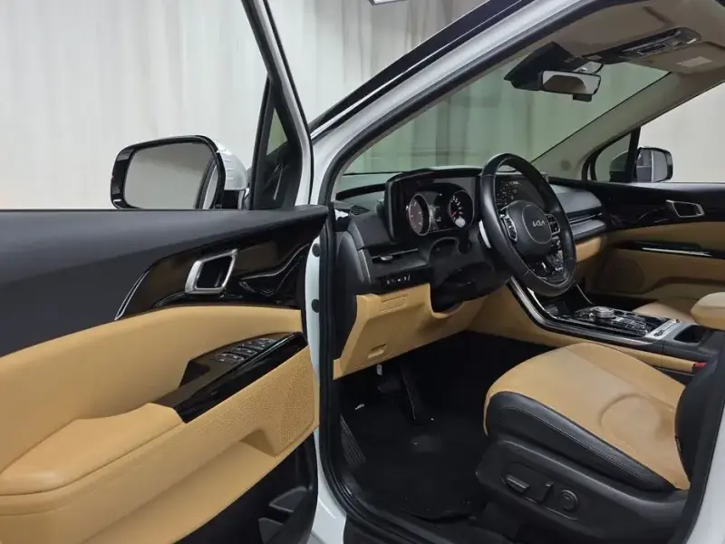 2022 Kia Carnival с пробегом 85 839 км