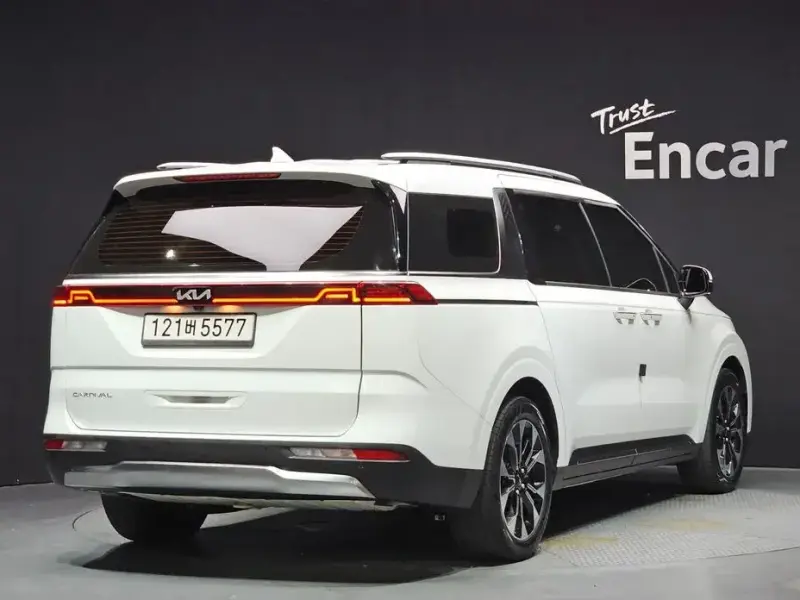 2022 Kia Carnival с пробегом 75 066 км