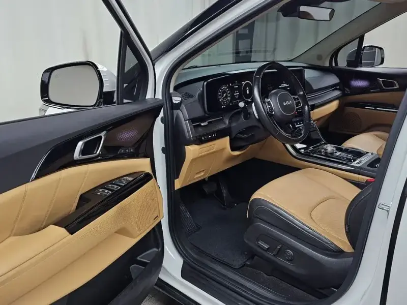 2022 Kia Carnival с пробегом 102 610 км
