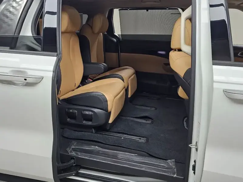 2022 Kia Carnival с пробегом 102 610 км