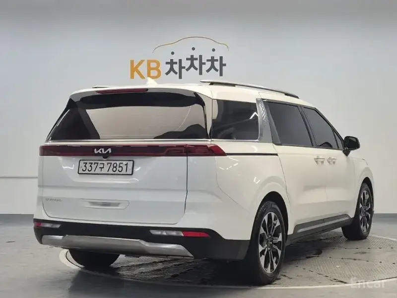 2023 Kia Carnival с пробегом 87 744 км