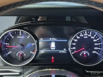 2023 Kia Carnival с пробегом 87 744 км