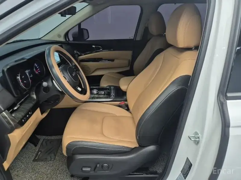 2023 Kia Carnival с пробегом 87 744 км