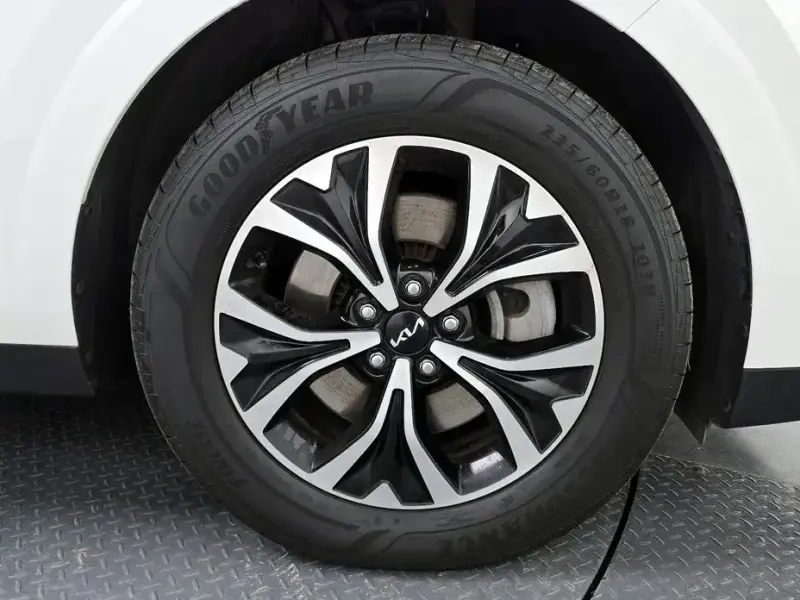 2022 Kia Carnival с пробегом 50 088 км