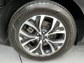 2022 Kia Carnival с пробегом 75 580 км