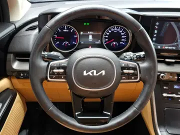 2022 Kia Carnival с пробегом 75 580 км