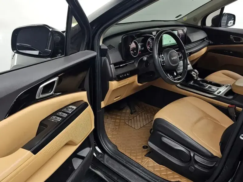 2021 Kia Carnival с пробегом 37 192 км