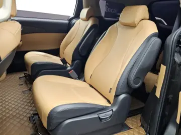 2021 Kia Carnival с пробегом 37 192 км