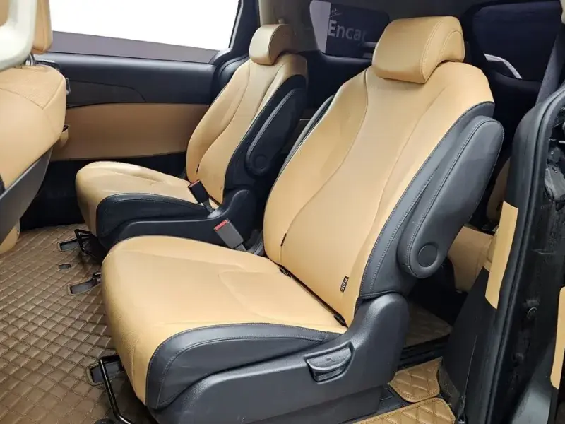 2021 Kia Carnival с пробегом 37 192 км