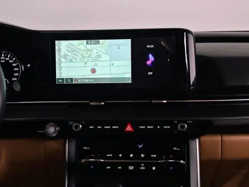 2021 Kia Carnival с пробегом 37 192 км