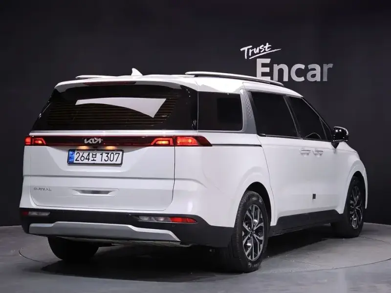 2022 Kia Carnival с пробегом 153 904 км